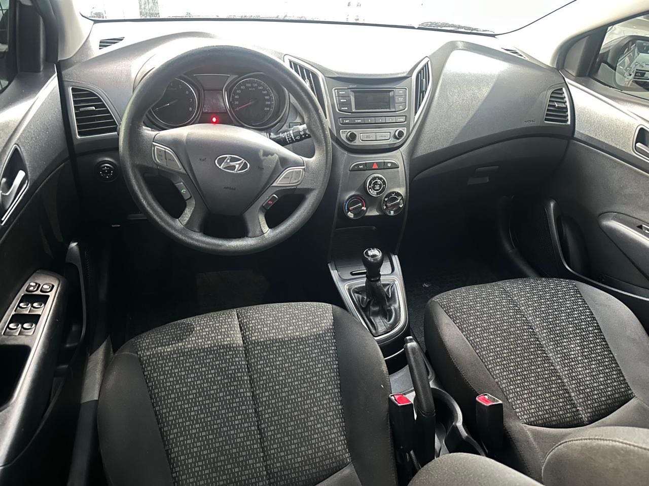 HYUNDAI HB20 Comfort 1.0 12v 2017 - miniatura 7