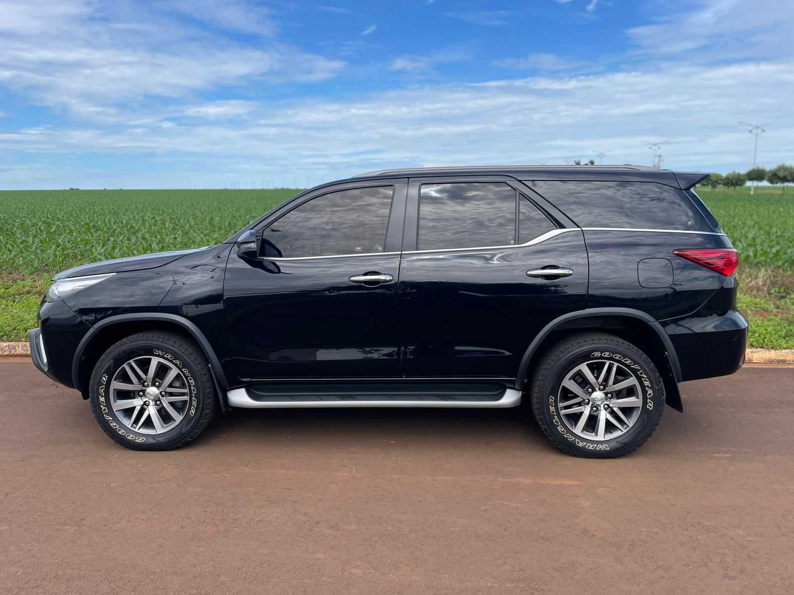 TOYOTA Hilux SW4 SRX D4-D 2.8TDi 16v 4x4 2019 - miniatura 6