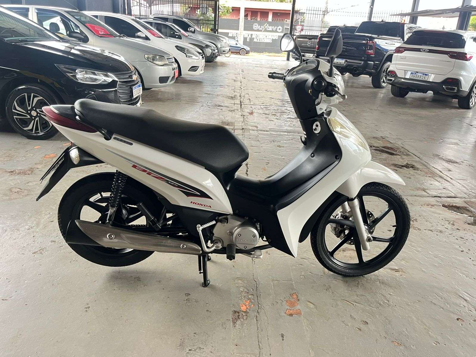 HONDA Biz 125i EX 2015 - miniatura 3