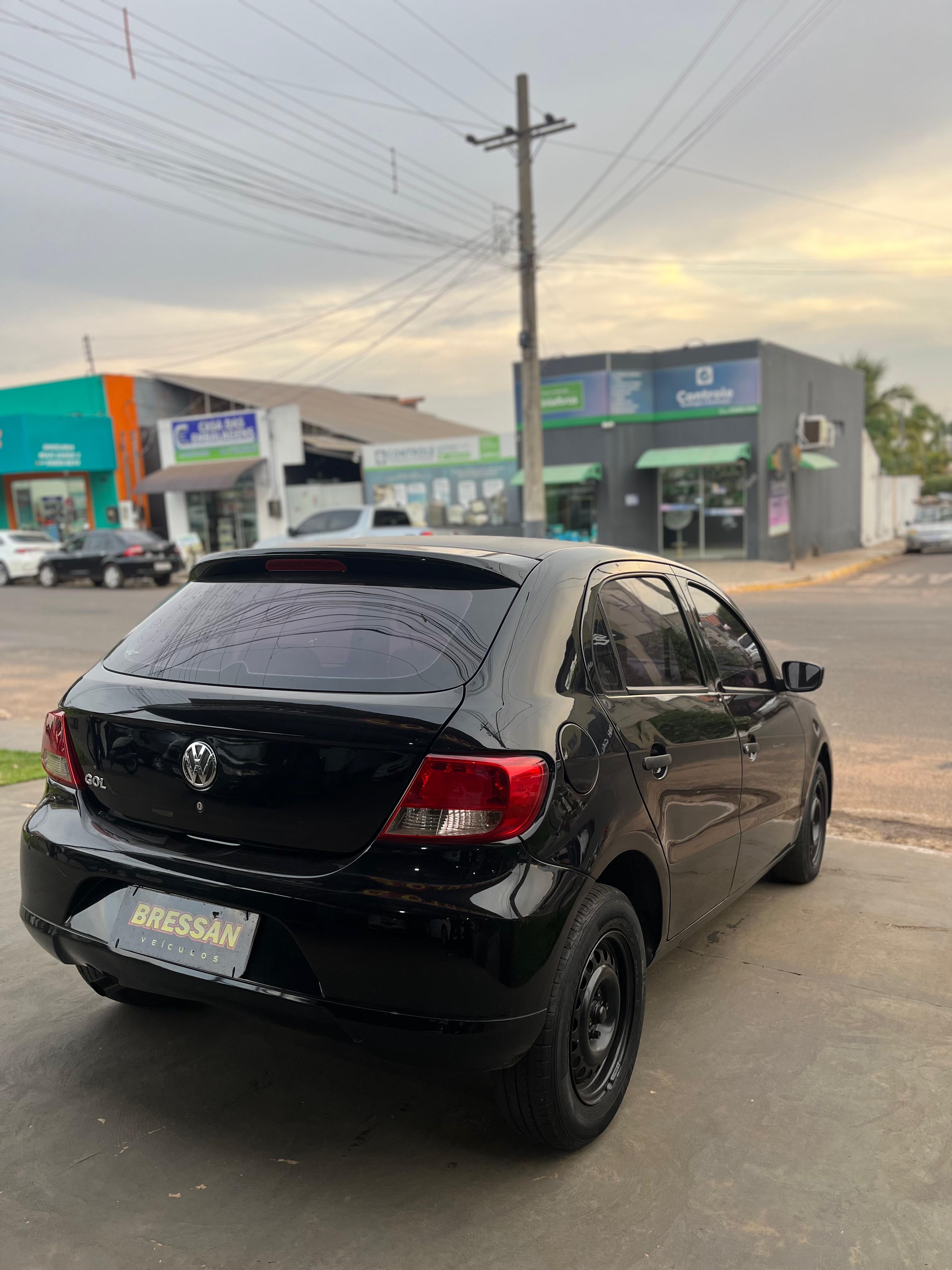 VOLKSWAGEN Gol 1.0 4p. 2011 - miniatura 4