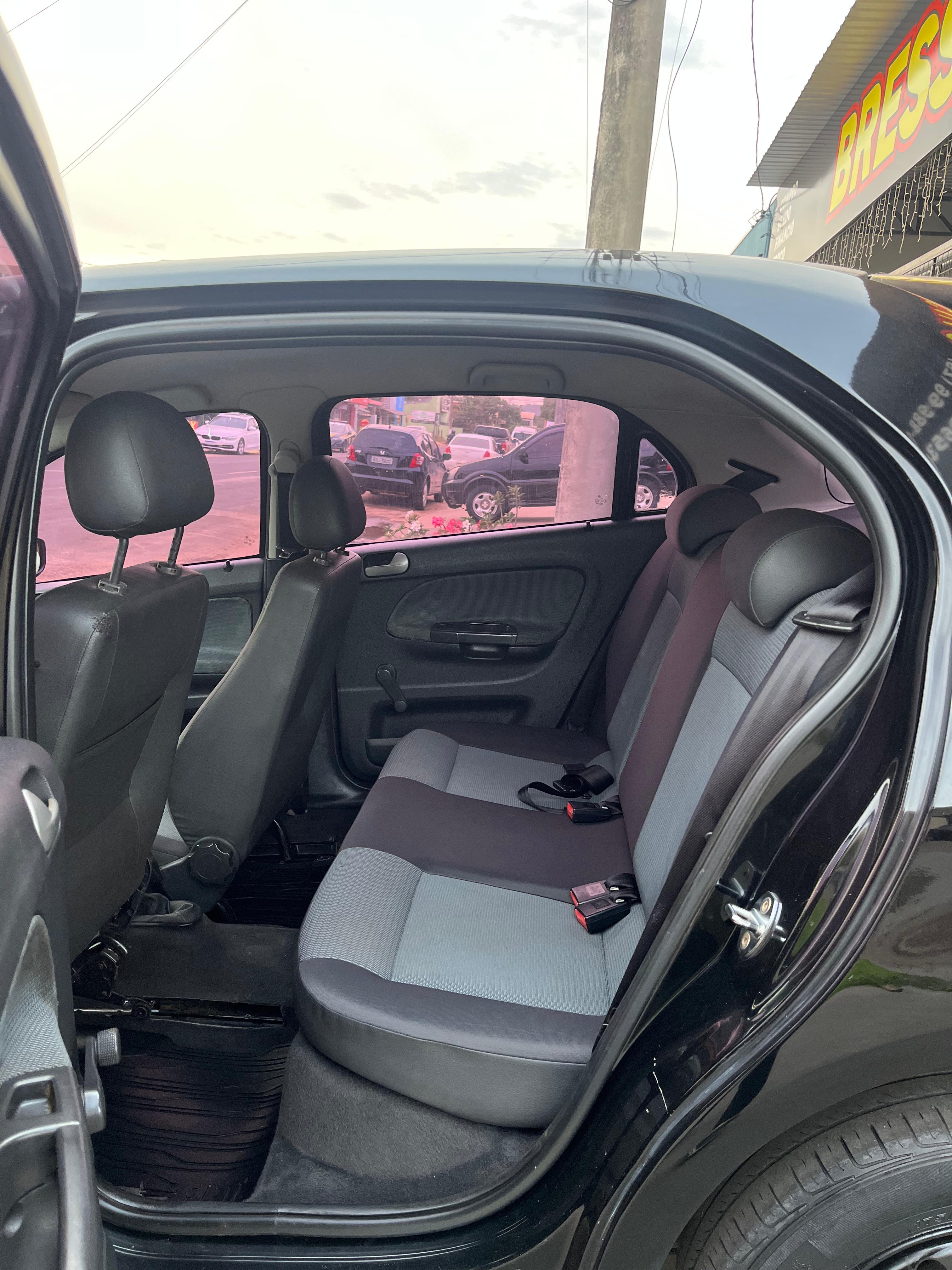 VOLKSWAGEN Gol 1.0 4p. 2011 - miniatura 7