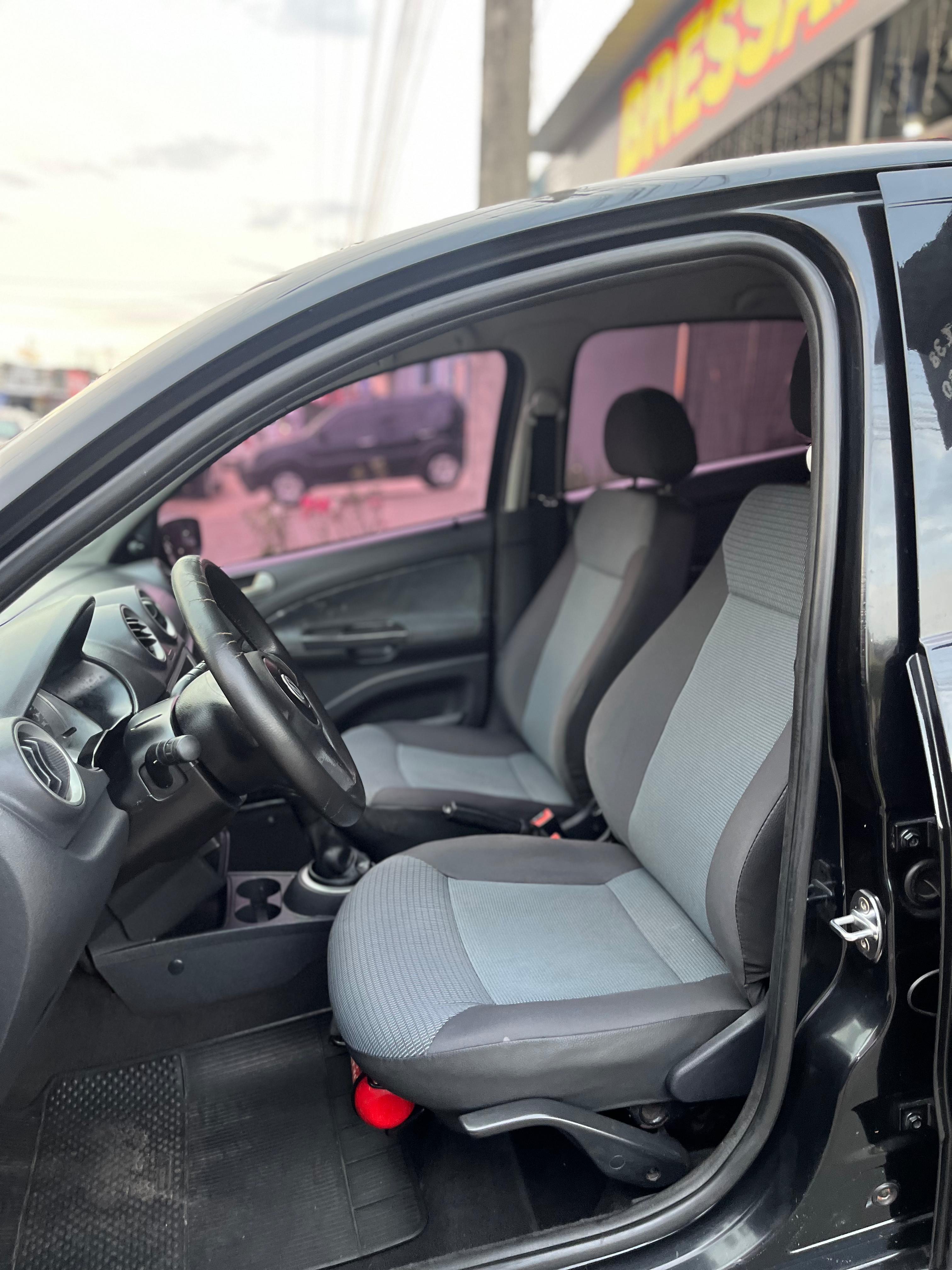 VOLKSWAGEN Gol 1.0 4p. 2011 - miniatura 8