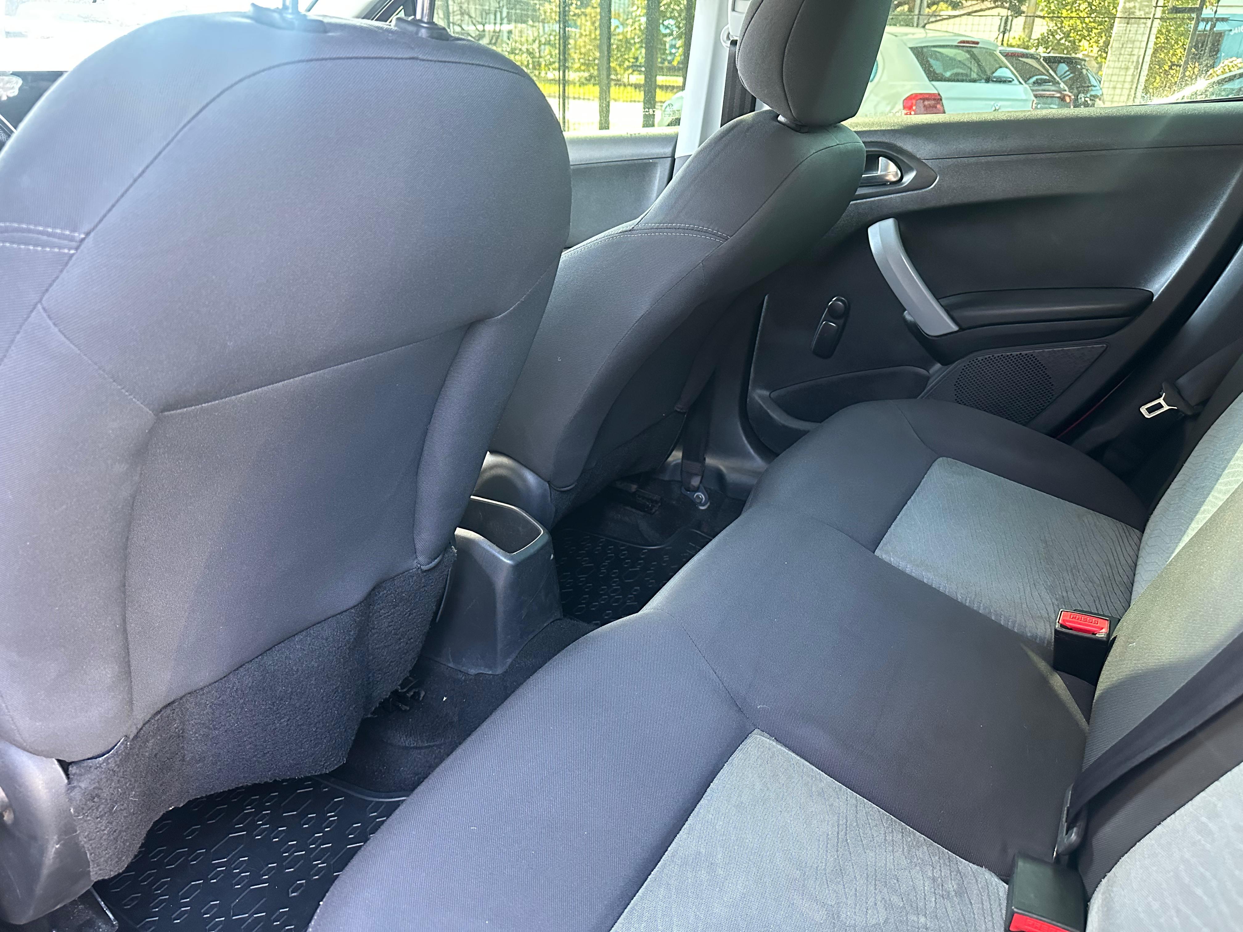 PEUGEOT 208 Active Pack 1.5 2014 - miniatura 2