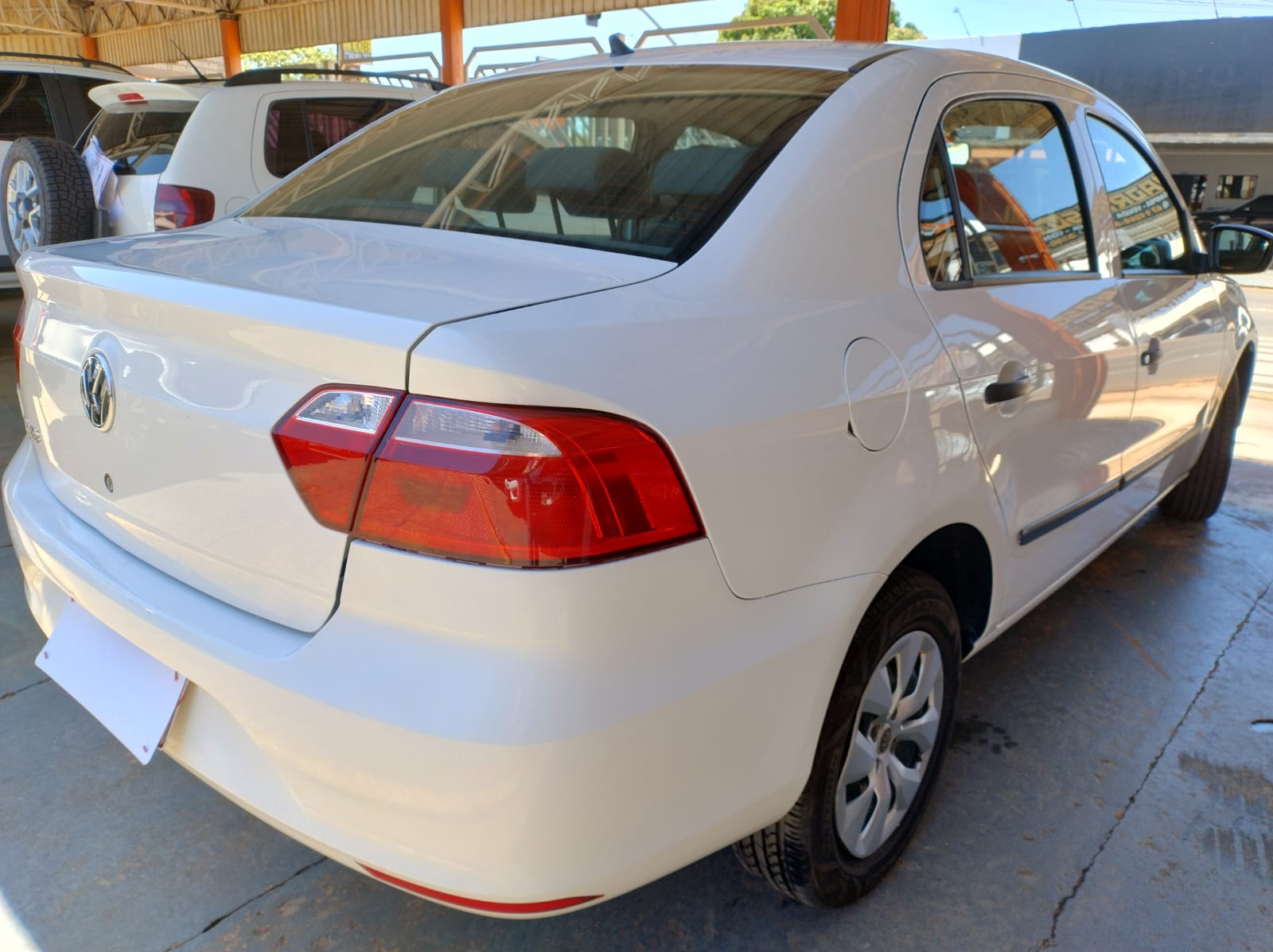 VOLKSWAGEN Voyage Trendline 1.0 2015