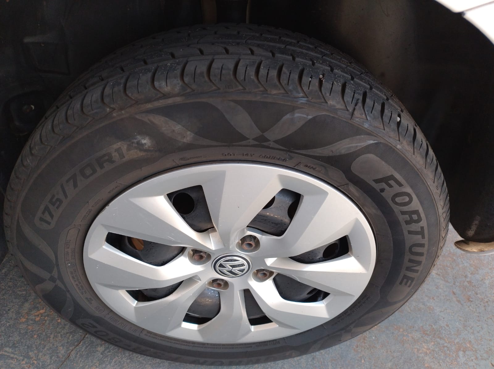 VOLKSWAGEN Voyage Trendline 1.0 2015 - miniatura 2