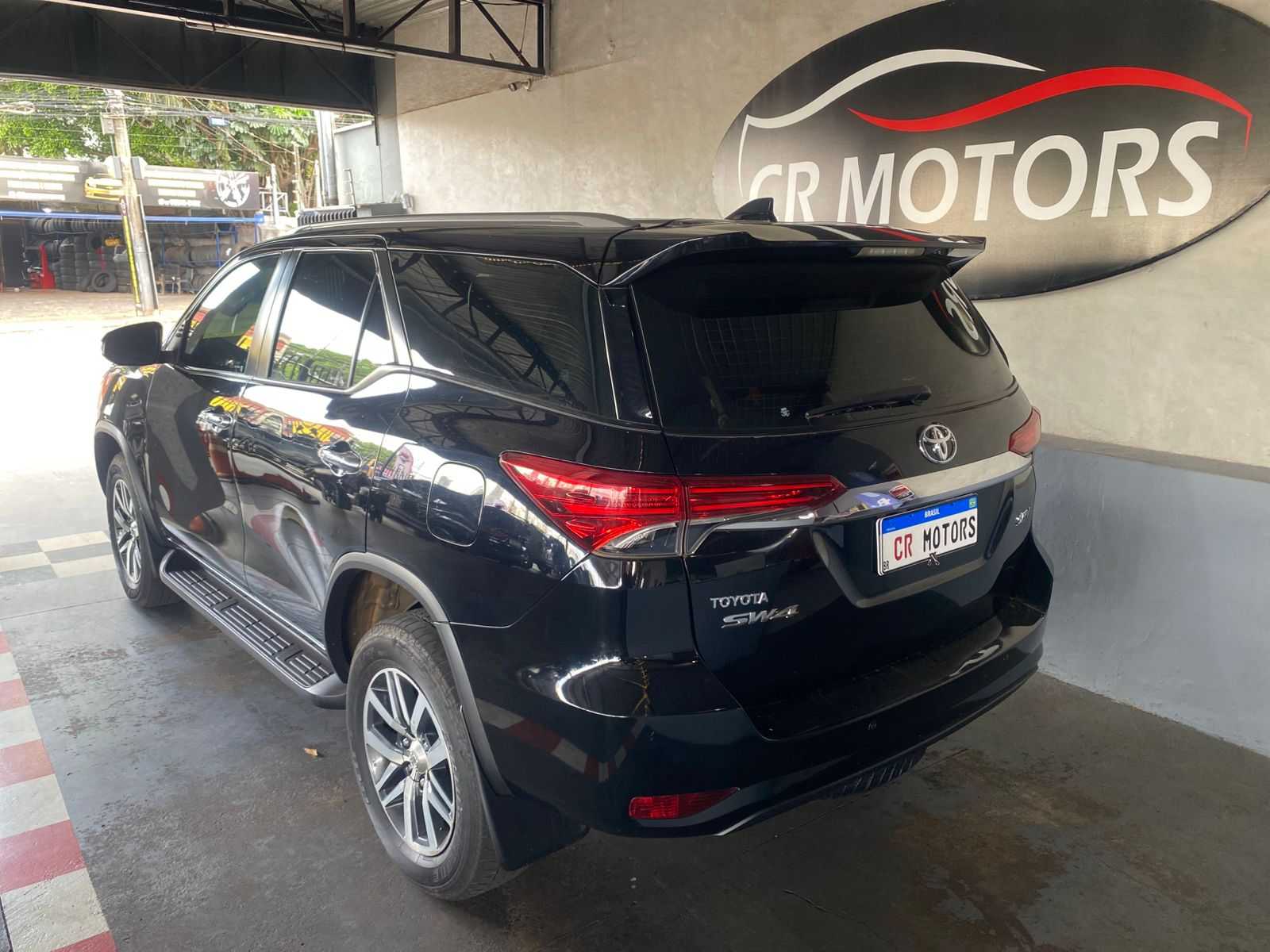 TOYOTA Hilux SW4 SRV 2.7 16v 2019