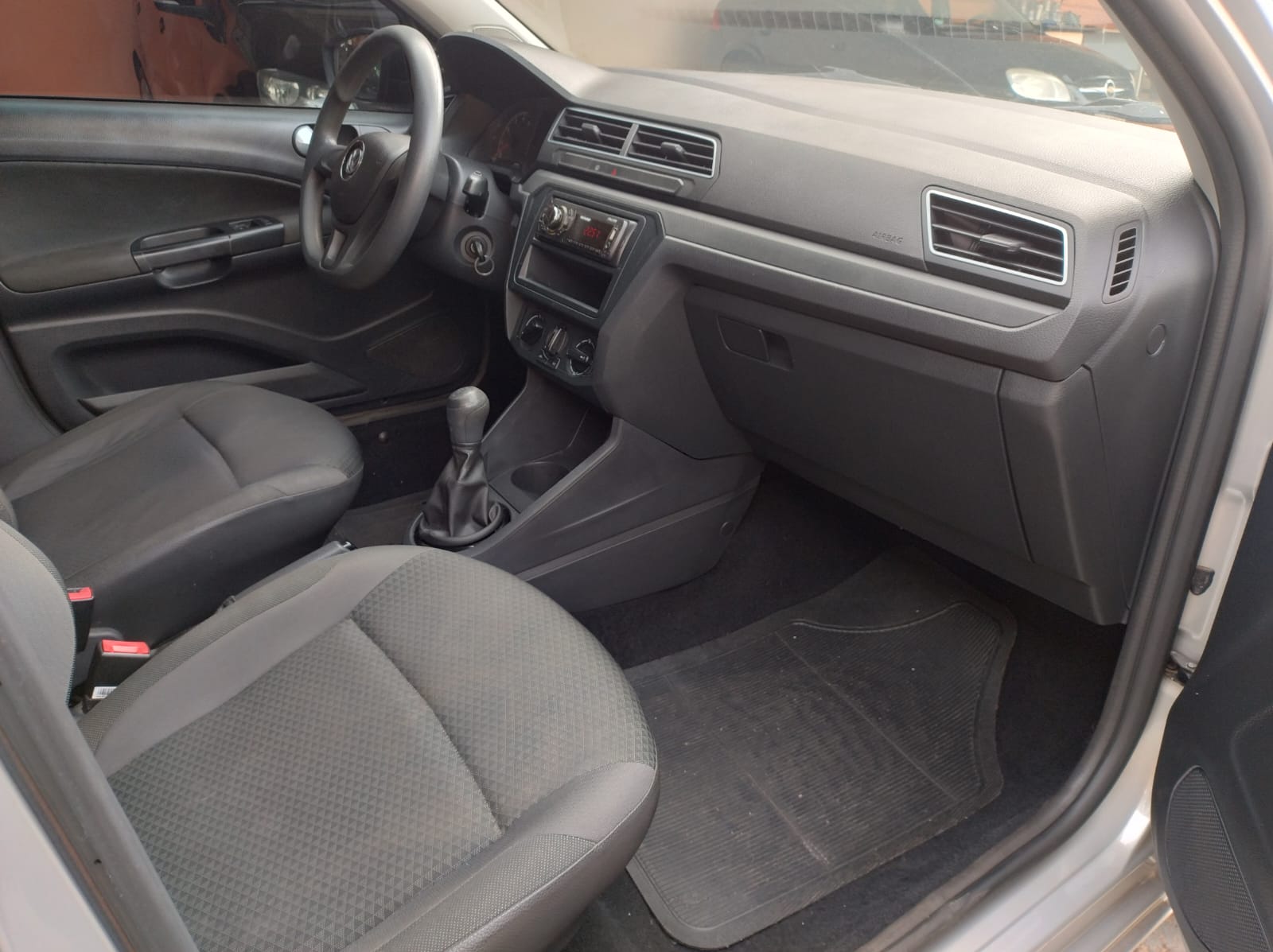 VOLKSWAGEN Gol 1.0 12v 4p. 2018 - miniatura 5