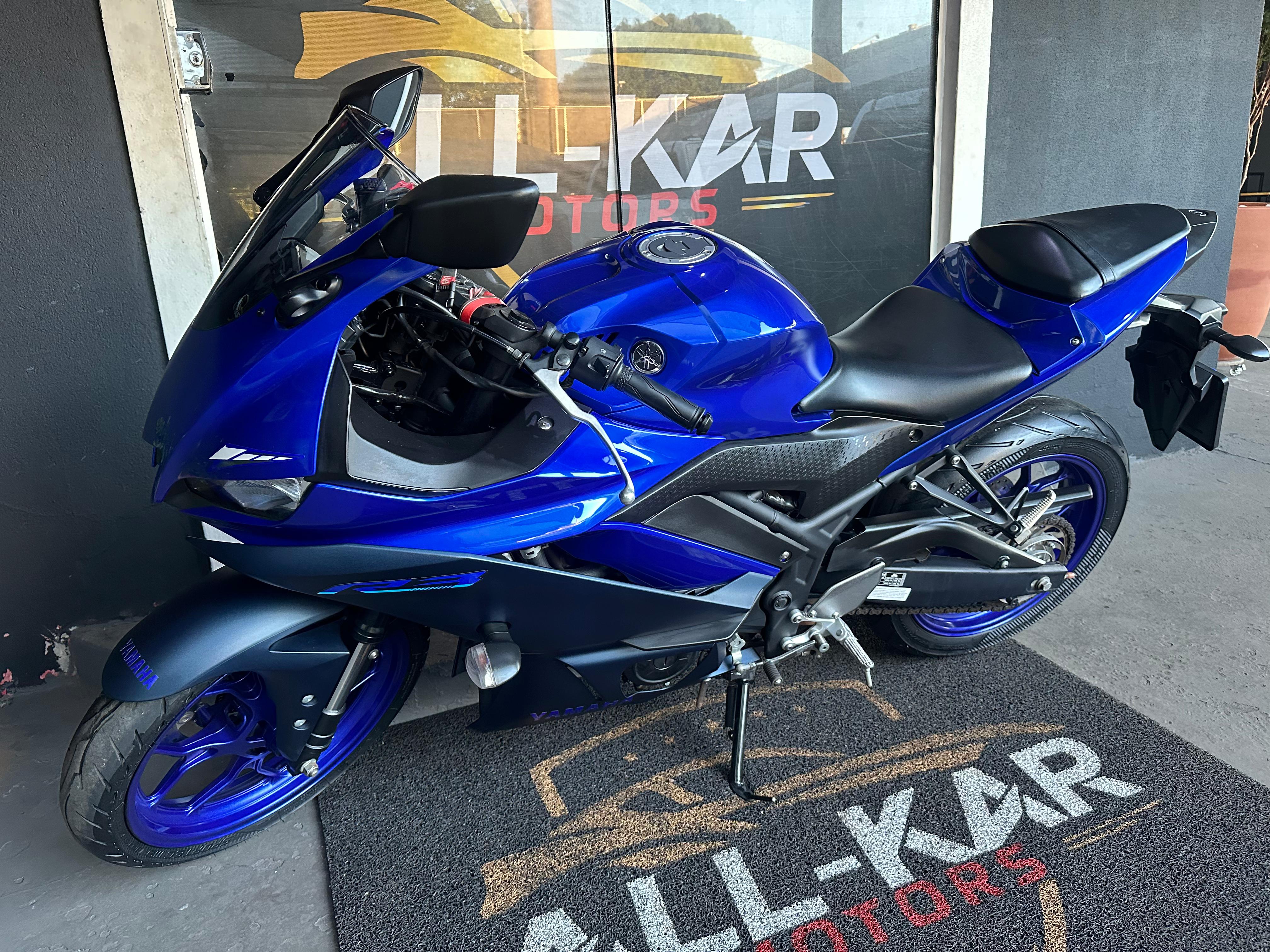 YAMAHA YZF R3 321 2023