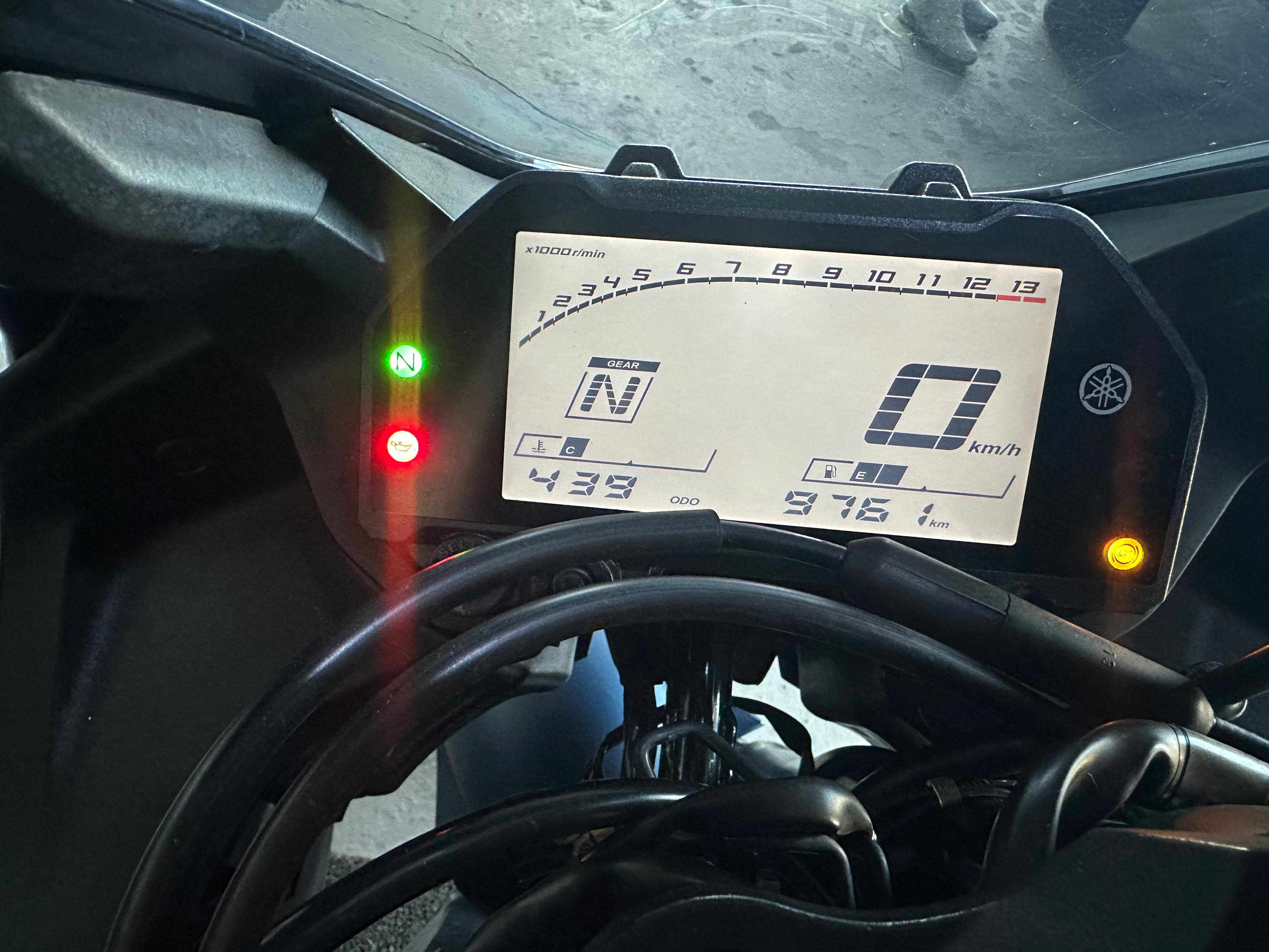 YAMAHA YZF R3 321 2023 - miniatura 3