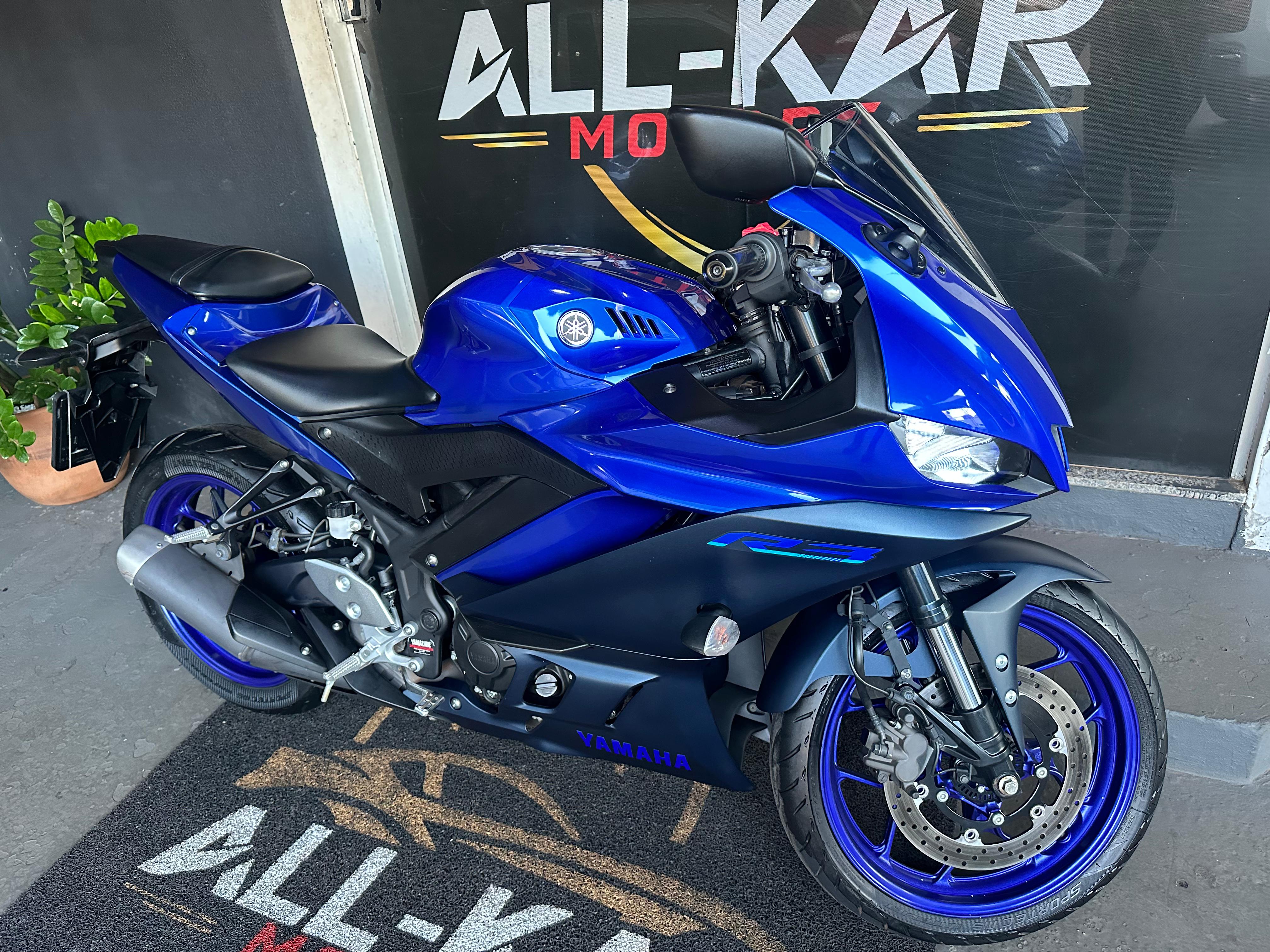 YAMAHA YZF R3 321 2023 - miniatura 5