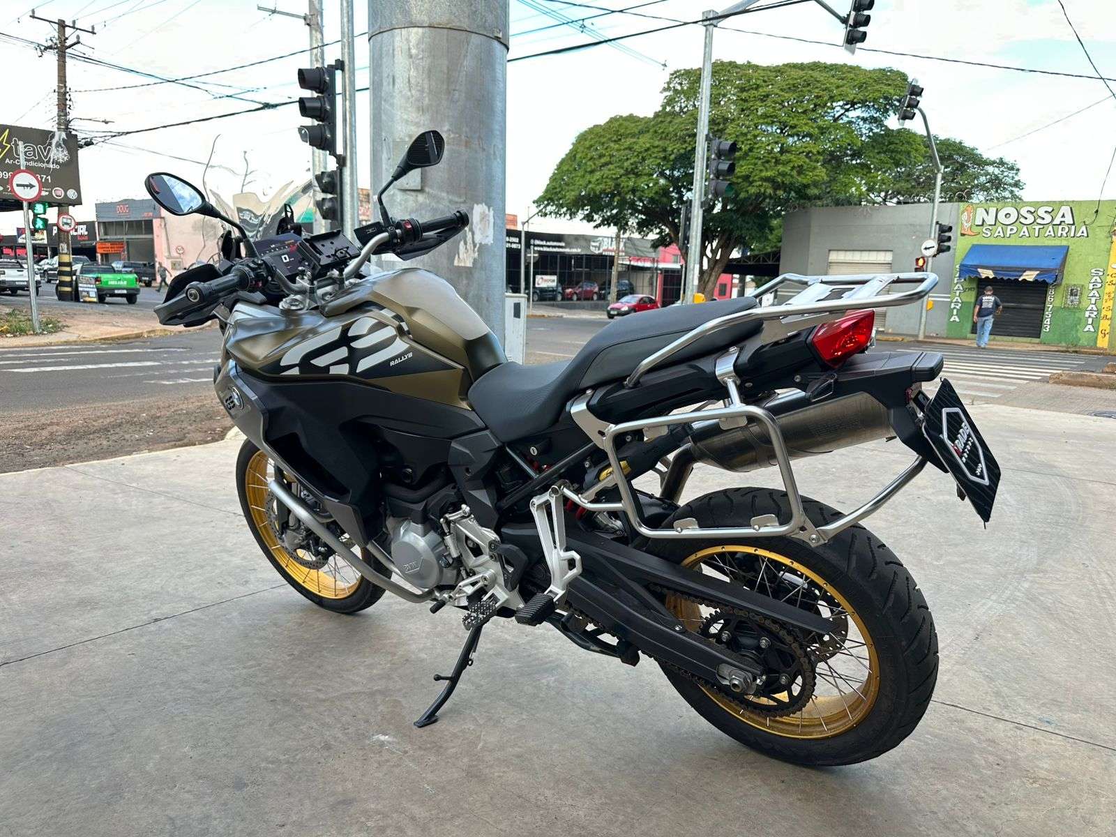 BMW F 850 GS Adventure Premium 2023 - miniatura 6