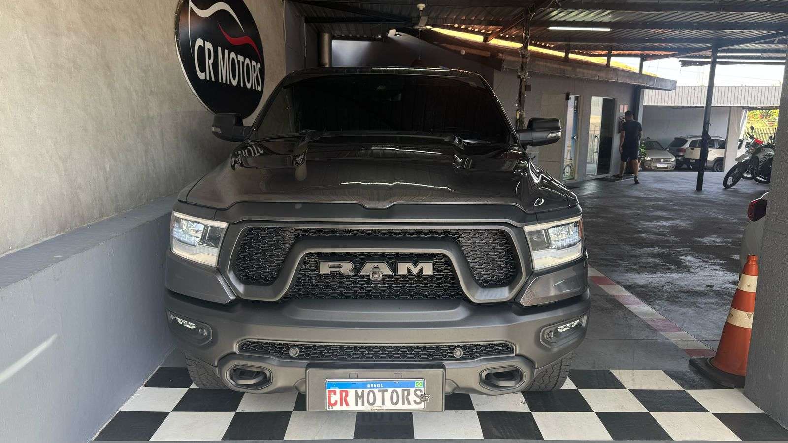 RAM 1500 Rebel 5.7 V8 4X4 C.D. 2024 - miniatura 2