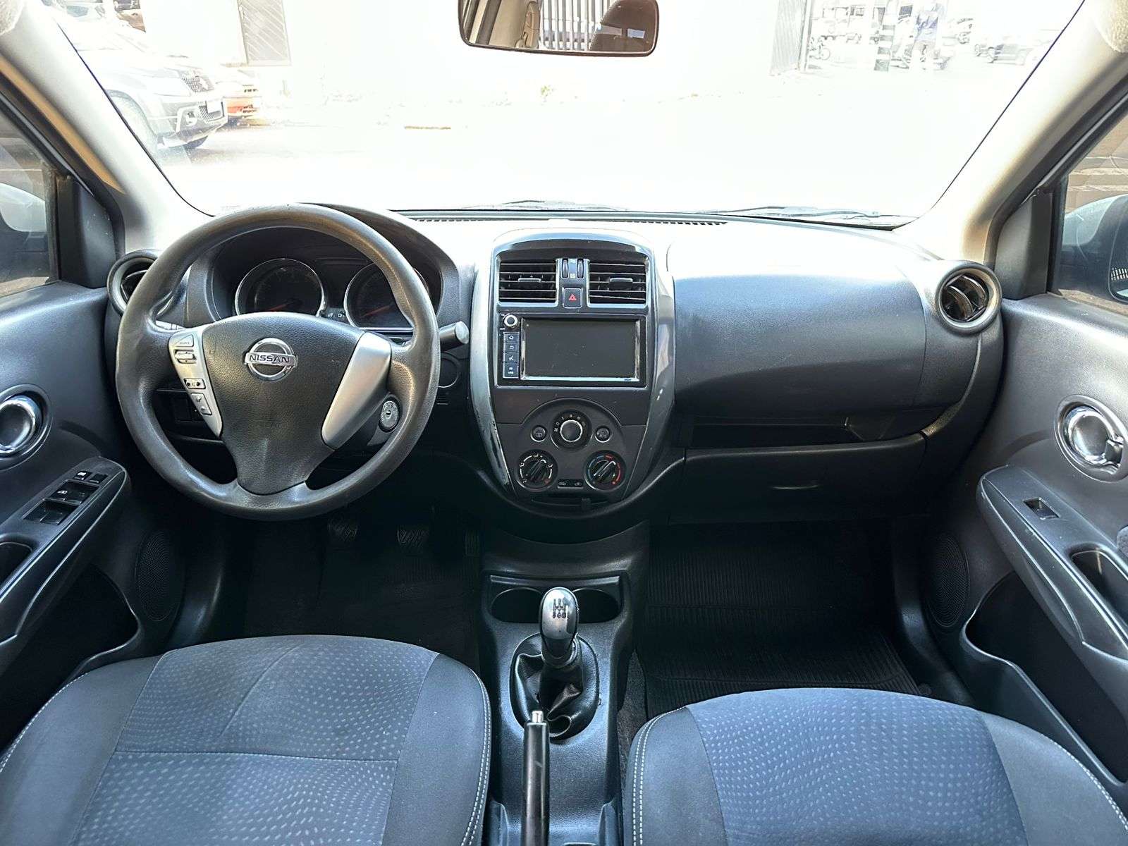 NISSAN Versa SV 1.6 16v 2019 - miniatura 3