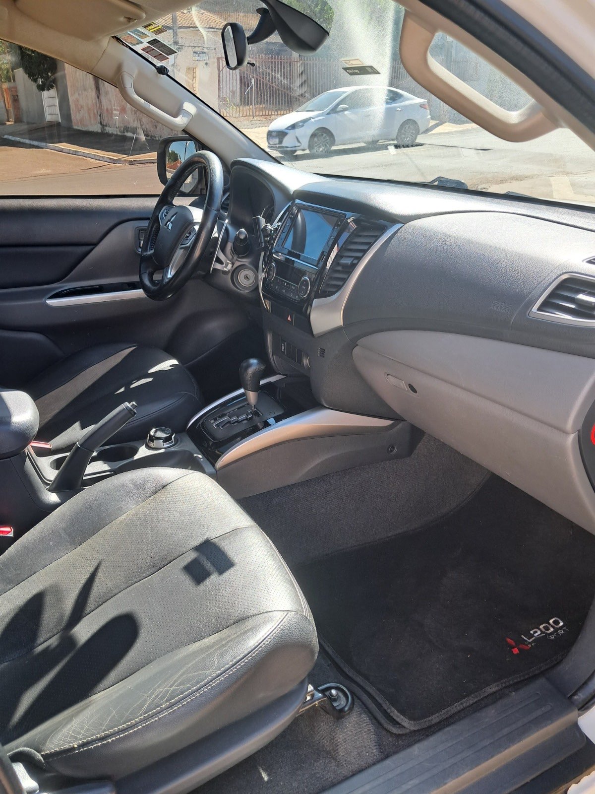 MITSUBISHI L200 Triton Sport HPE 2.4TDi 16v 4X4 C.D. 2019 - miniatura 10