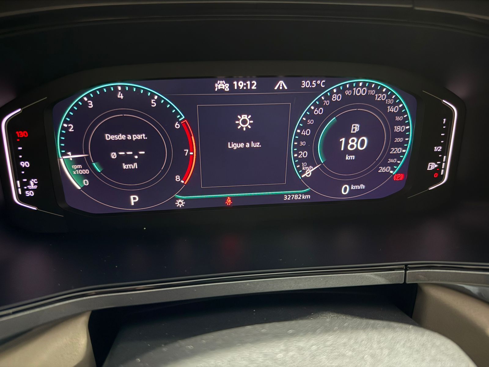 VOLKSWAGEN Taos Launch Edition 1.4 16v TSi 2022 - view 8