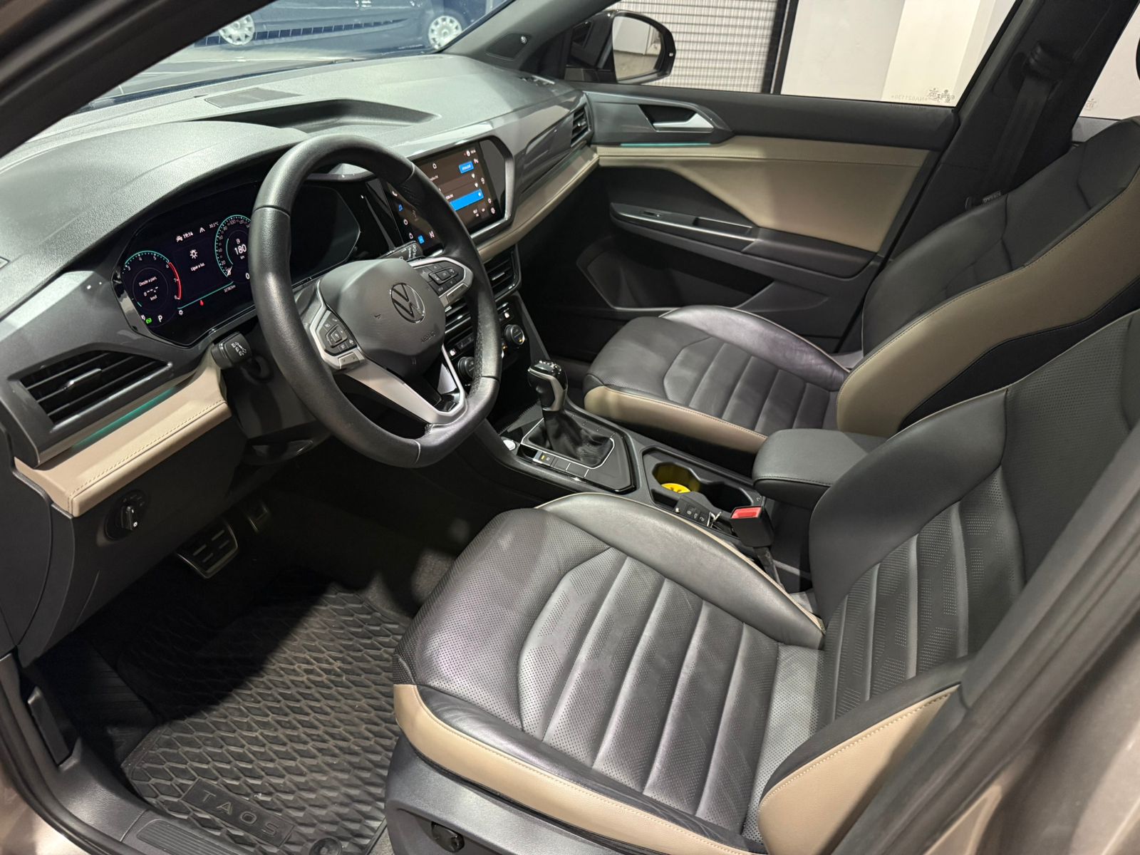 VOLKSWAGEN Taos Launch Edition 1.4 16v TSi 2022 - view 9