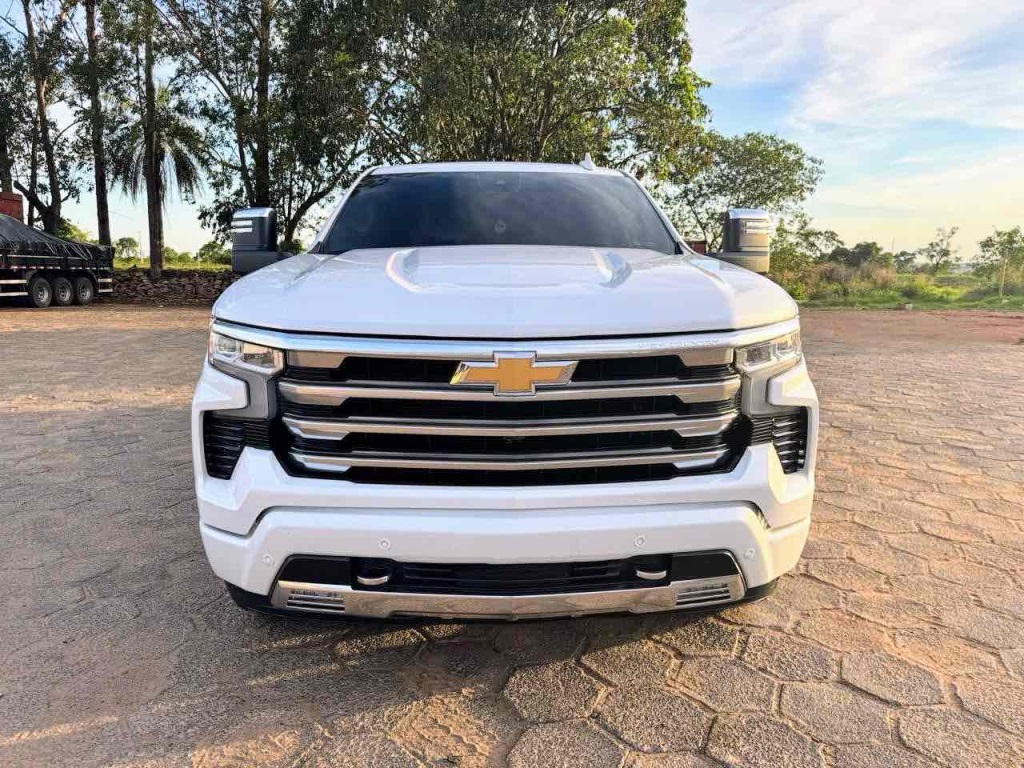 CHEVROLET Silverado 1500 High Country 5.3 V8 4x4 C.D. 2024