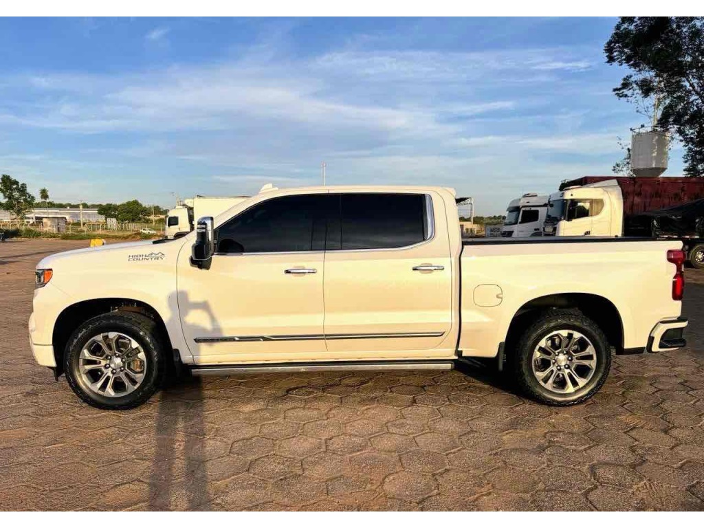 CHEVROLET Silverado 1500 High Country 5.3 V8 4x4 C.D. 2024 - view 3