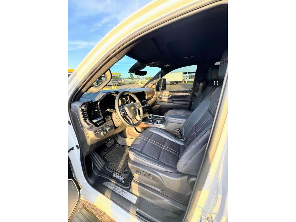 CHEVROLET Silverado 1500 High Country 5.3 V8 4x4 C.D. 2024 - view 5