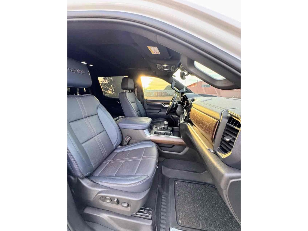 CHEVROLET Silverado 1500 High Country 5.3 V8 4x4 C.D. 2024 - view 8