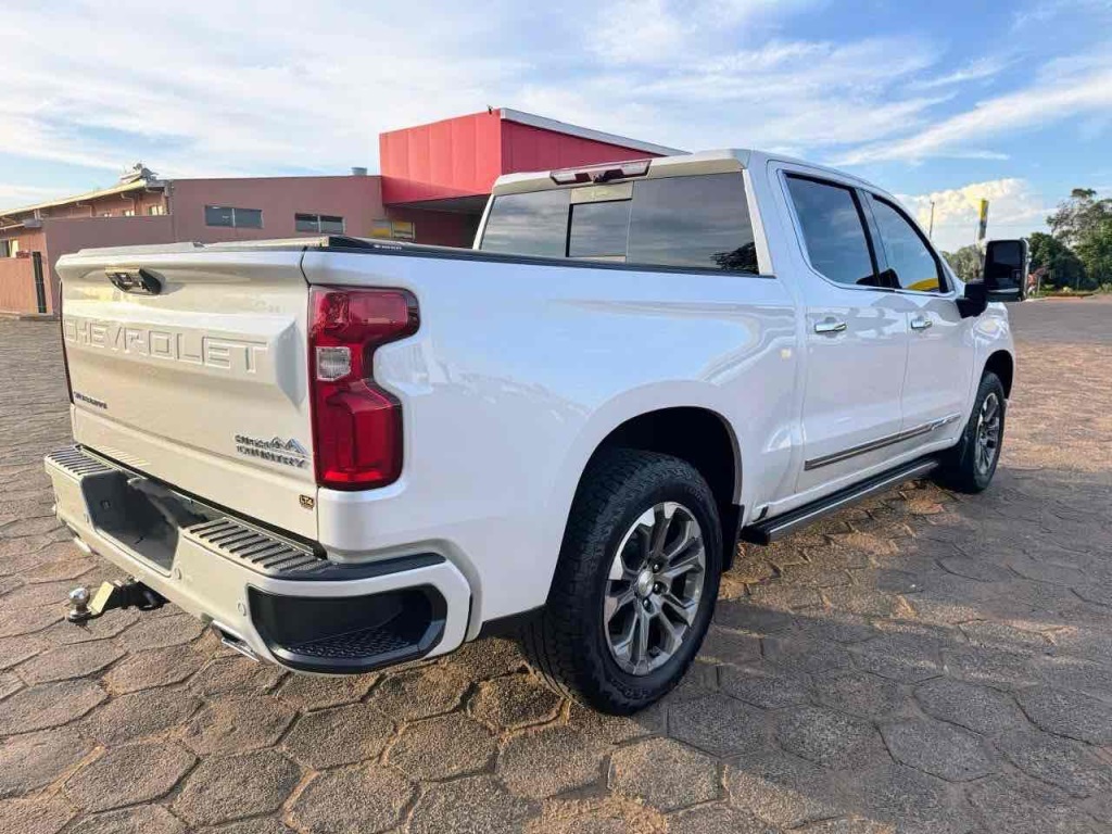 CHEVROLET Silverado 1500 High Country 5.3 V8 4x4 C.D. 2024 - view 9