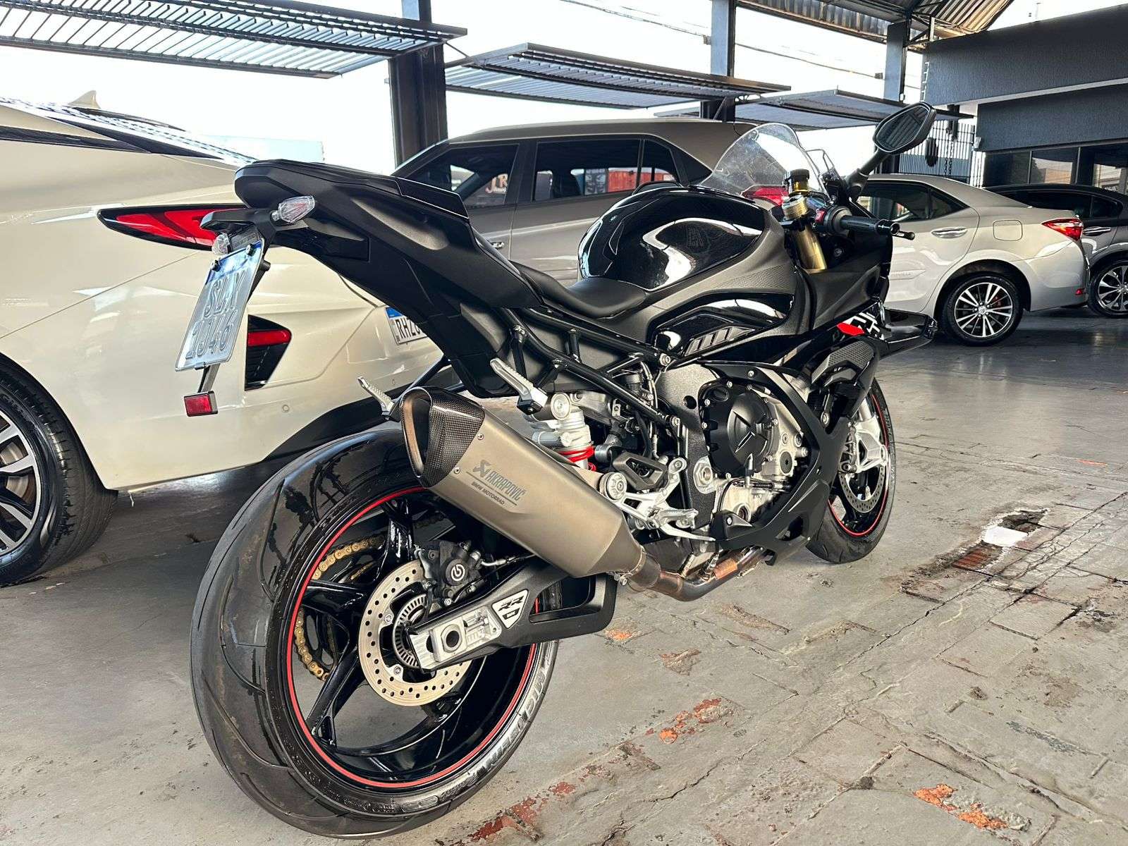 BMW S 1000 RR 2024 - miniatura 2