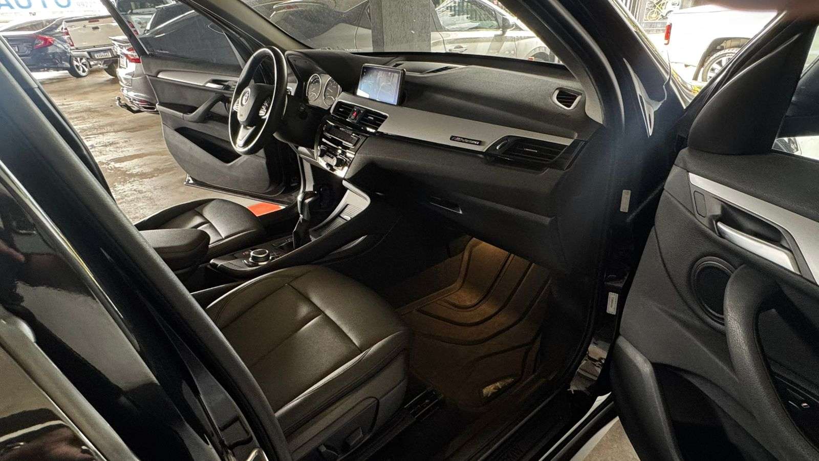 BMW X1 sDrive20i M Sport 2.0T 16v 2021 - view 3